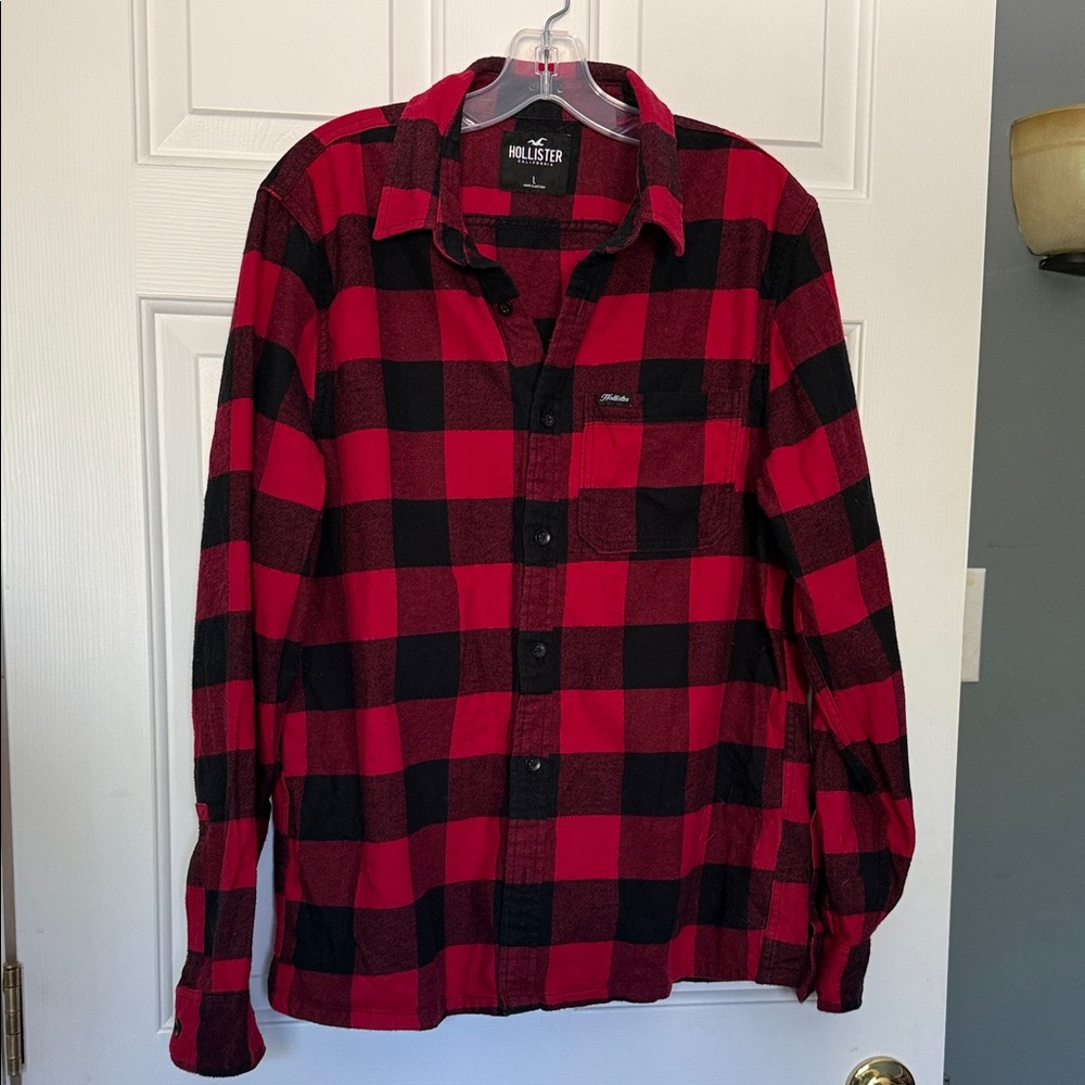 Hollister Red and Black Checkered Shirt Size L